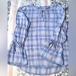 Periwinkle plaid long sleeve shirt.  Unknown brand, cut tag out.